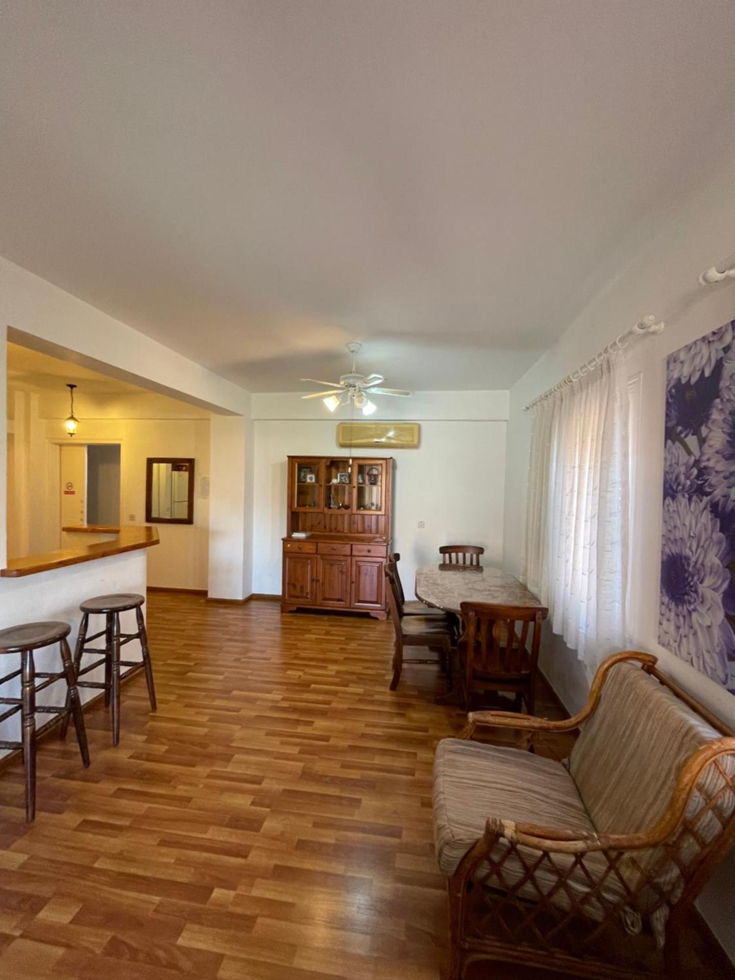 Limnaria Gardens Apt Paphos Exteriör bild
